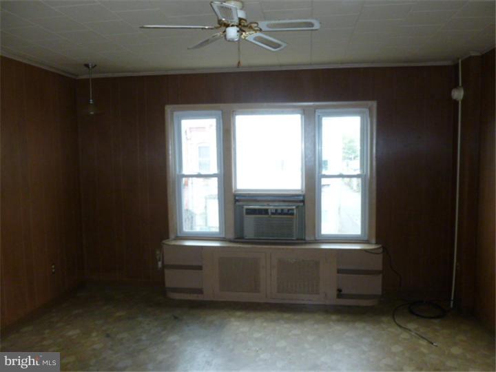 1040 Spring Street Reading, PA 19604 - Photo 8 of 8 Gallery Image 8