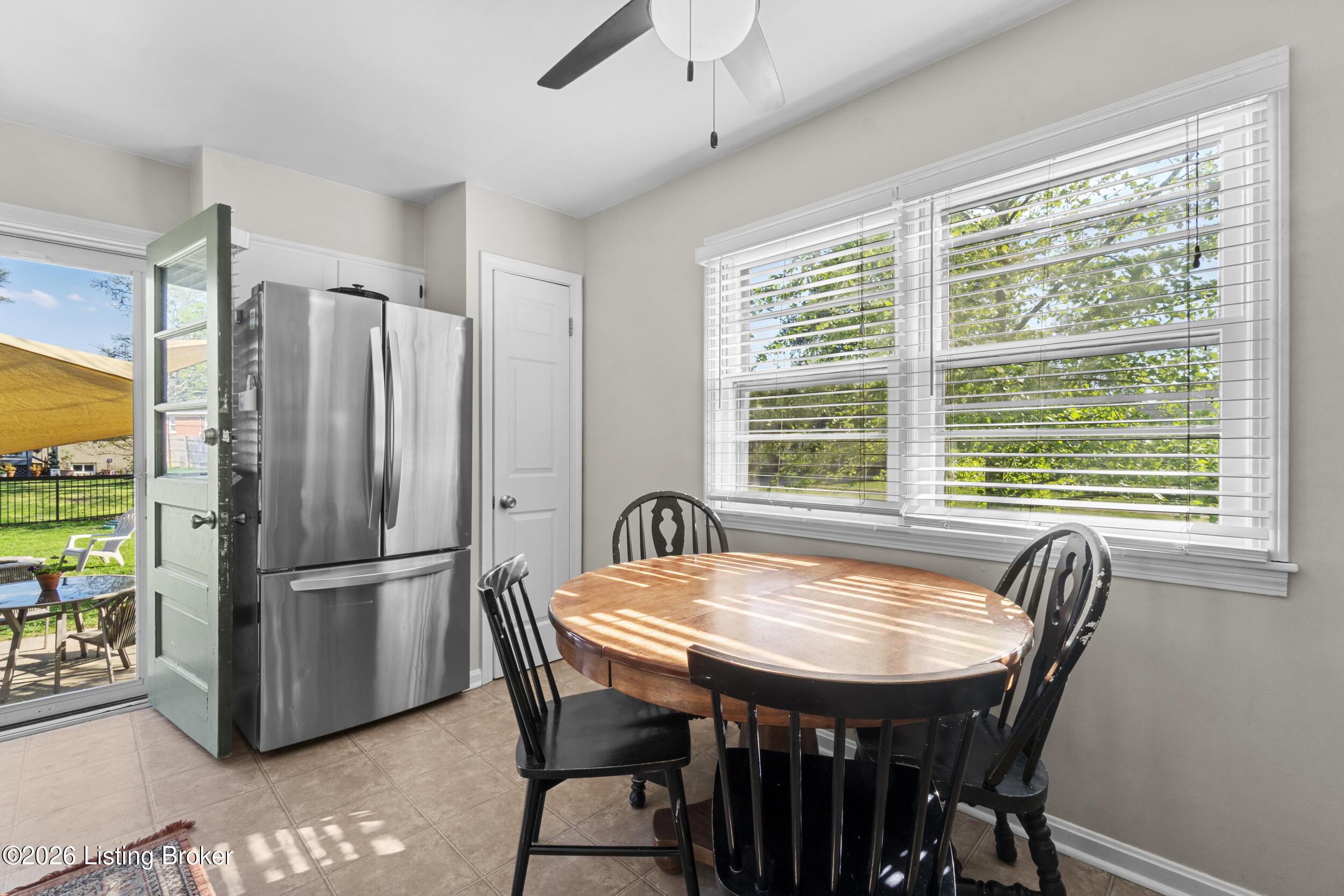 3900 Pembroke Road Louisville, KY 40220 - Photo 13 of 38 Kitchen