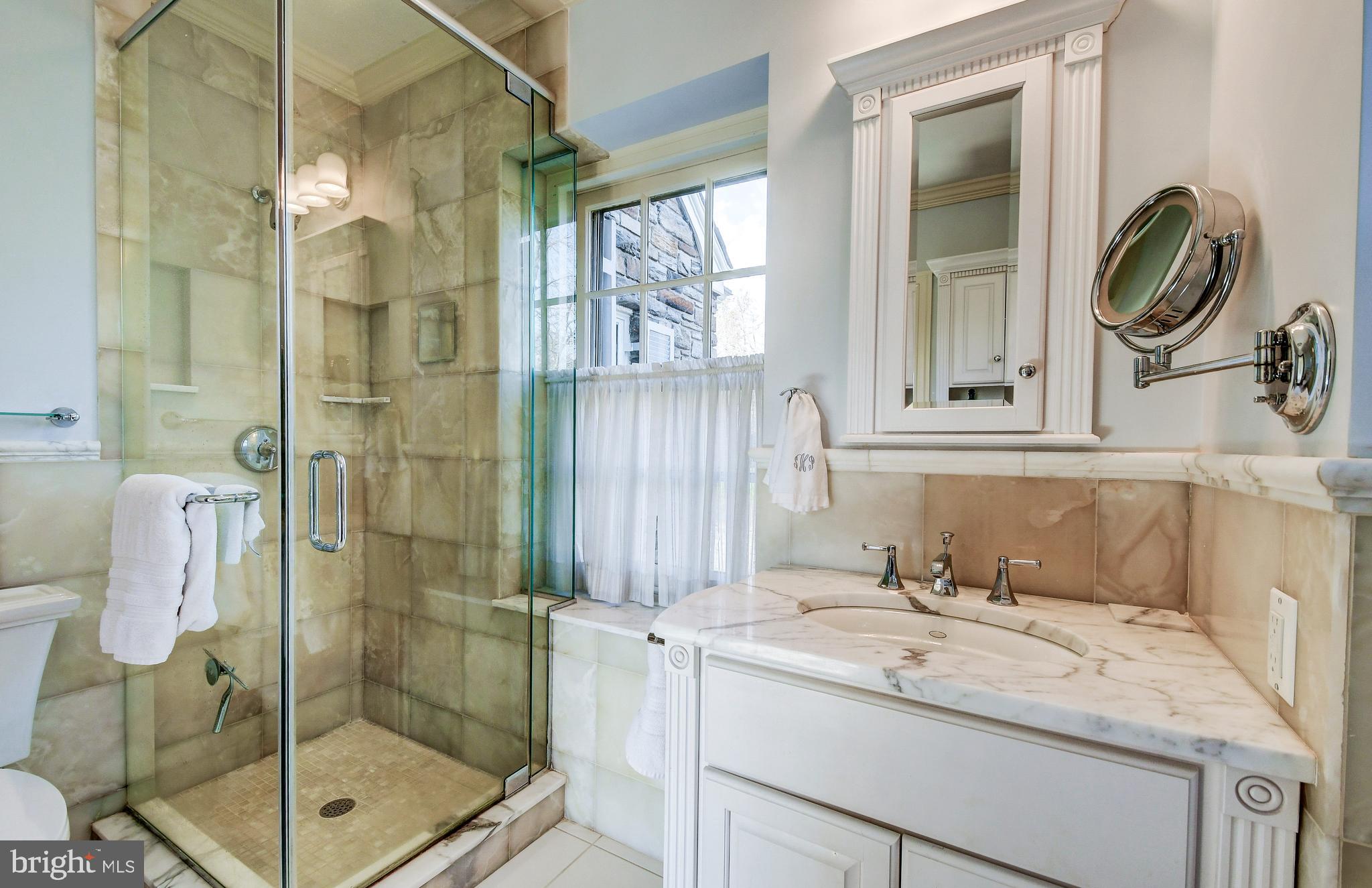 405 Overhill Road Baltimore, MD 21210 - Photo 40 of 59 Bright.