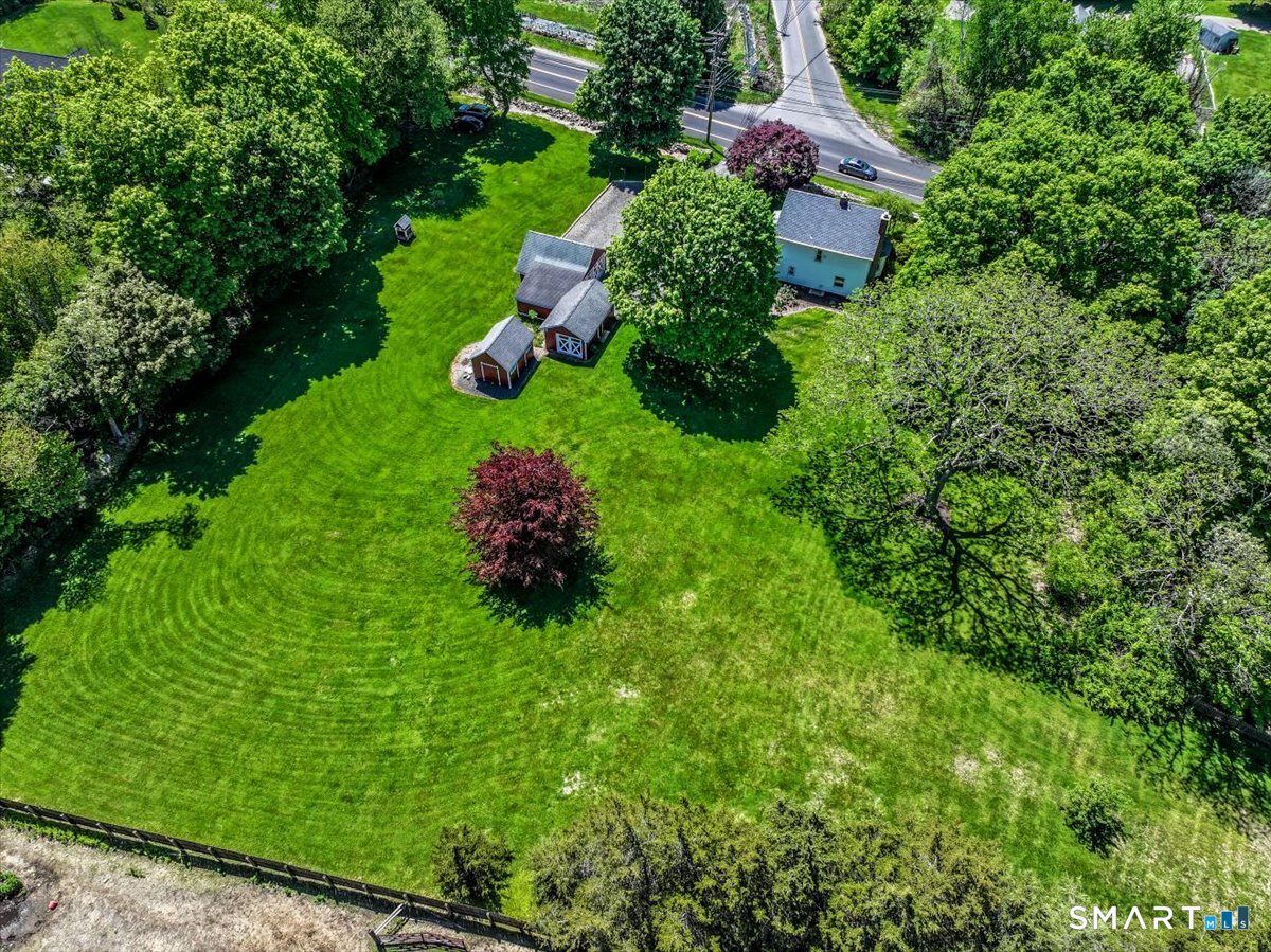 199 Berkshire Road Newtown, CT 06482 - Photo 38 of 40