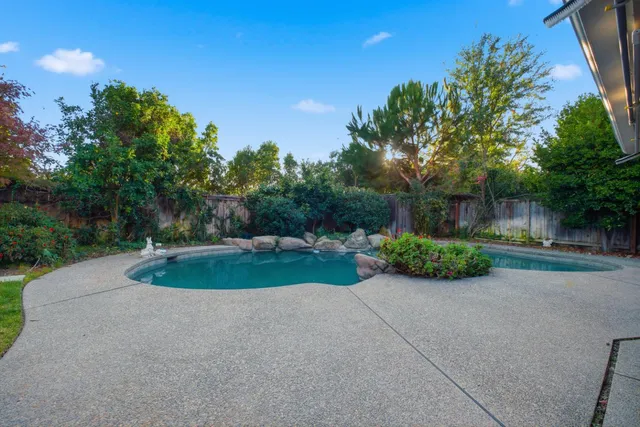 $769,900 | 1123 East Cole Avenue, Fresno, CA 93720