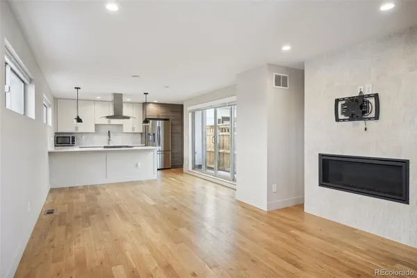 $3,600 | 1386 Zenobia Street, Denver, CO 80204