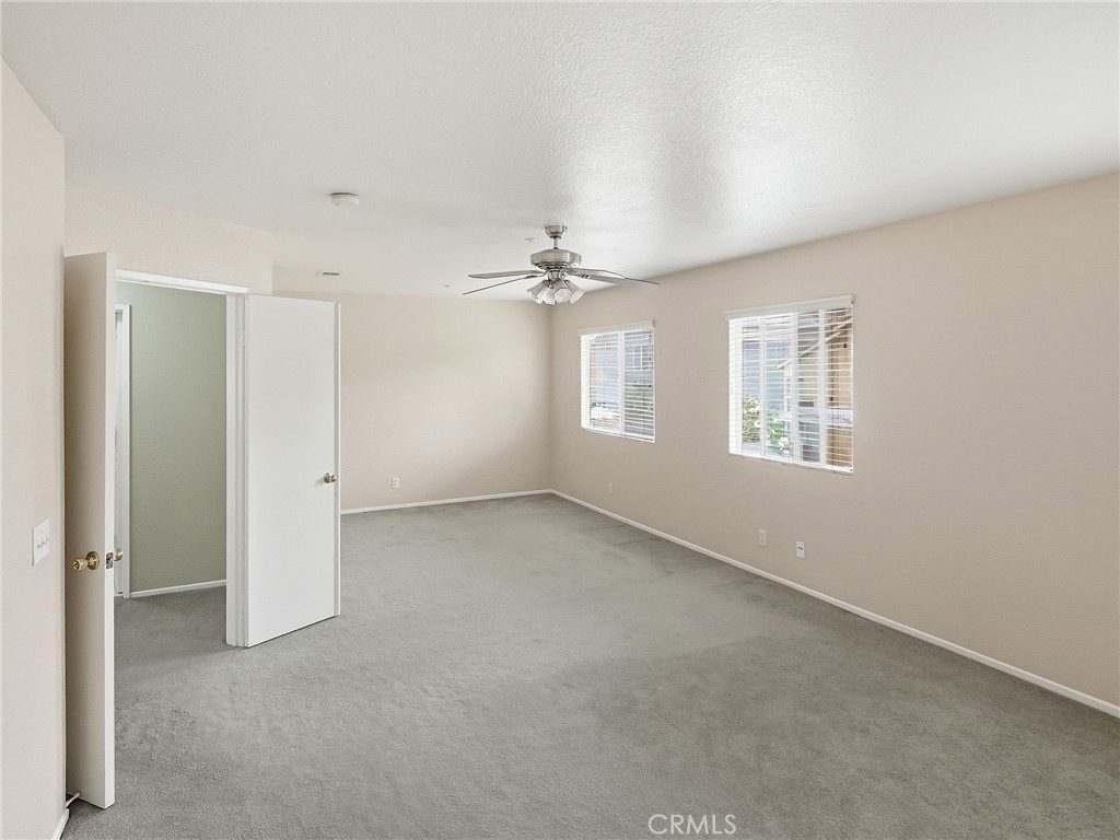 15689 Swan Road Fontana, CA 92337 - Photo 14 of 35