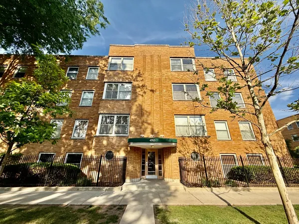$2,450 | 4915 North Wolcott Avenue, Unit 2B, Chicago, IL 60640