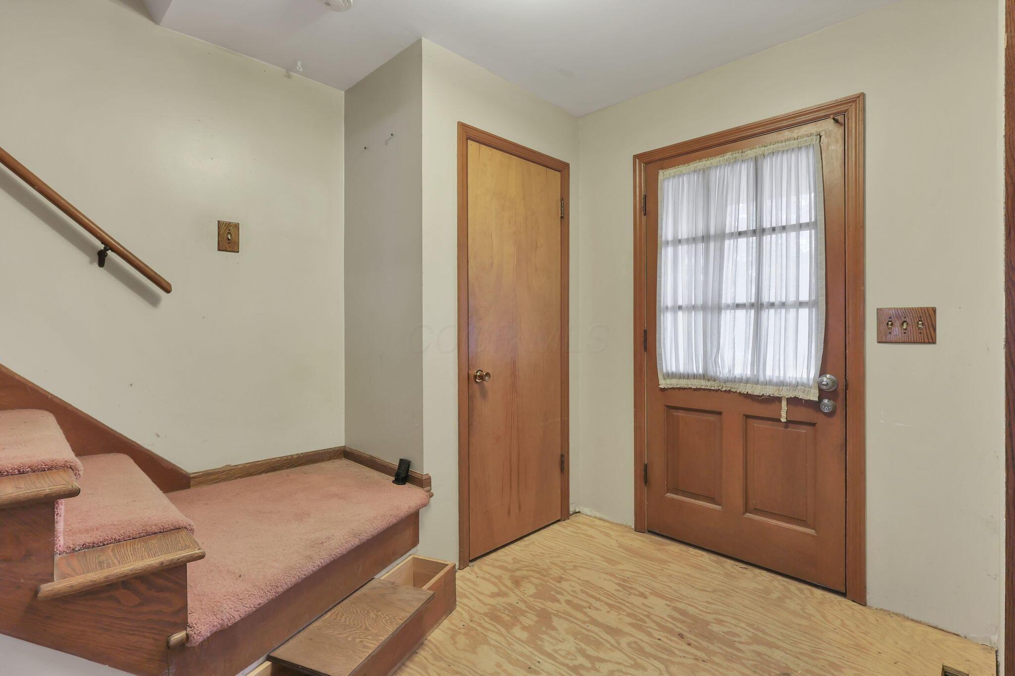 6175 Headley Road Columbus, OH 43230 - Photo 12 of 69 14-web-or-mls-G02A3466 - Copy