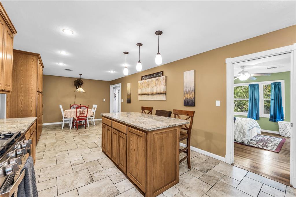 2340 Lake Ridge Circle Waco, TX 76710 - Photo 12 of 32