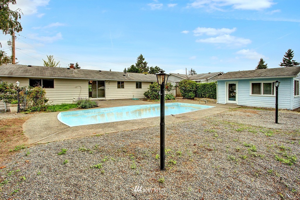 12030 Southeast 165th Street Renton, WA 98058 - Photo 14 of 21 Gallery Image 14