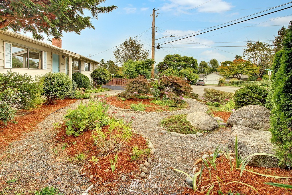 12030 Southeast 165th Street Renton, WA 98058 - Photo 20 of 21 Gallery Image 20