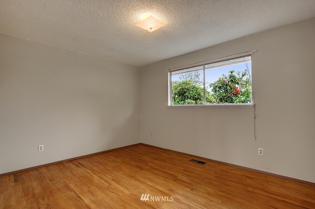 12030 Southeast 165th Street Renton, WA 98058 - Photo 10 of 21 Gallery Image 10