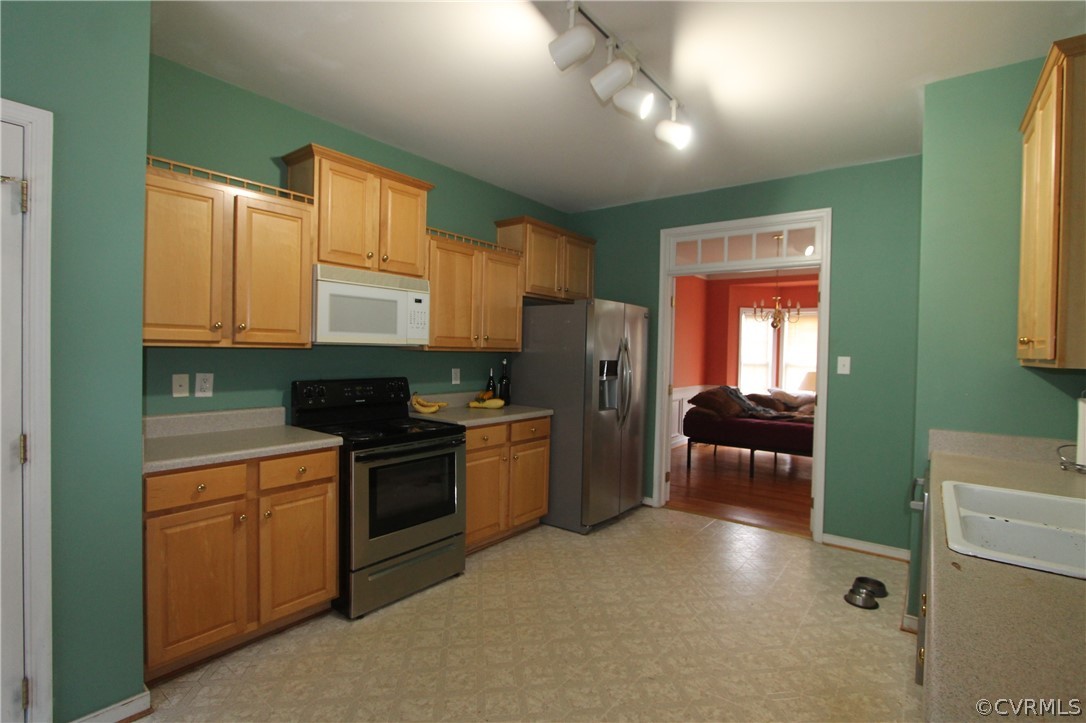 1932 Rolfe Way Henrico, VA 23238 - Photo 6 of 26 Gallery Image 6