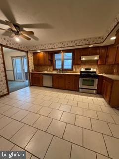 916 Log College Drive Warminster, PA 18974 - Photo 9 of 30 Kitchen