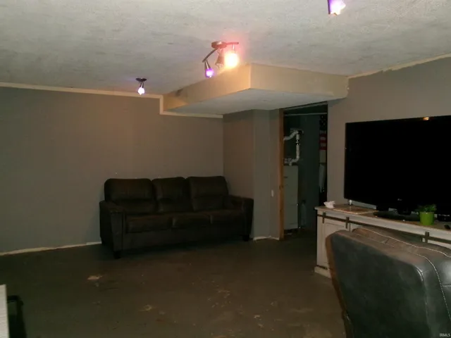 $274,900 | 866 Highway 218, Bunker Hill, IN 46914