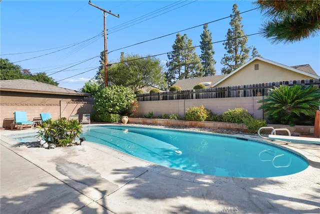 $999,988 | 516 South Peregrine Street, Anaheim, CA 92806