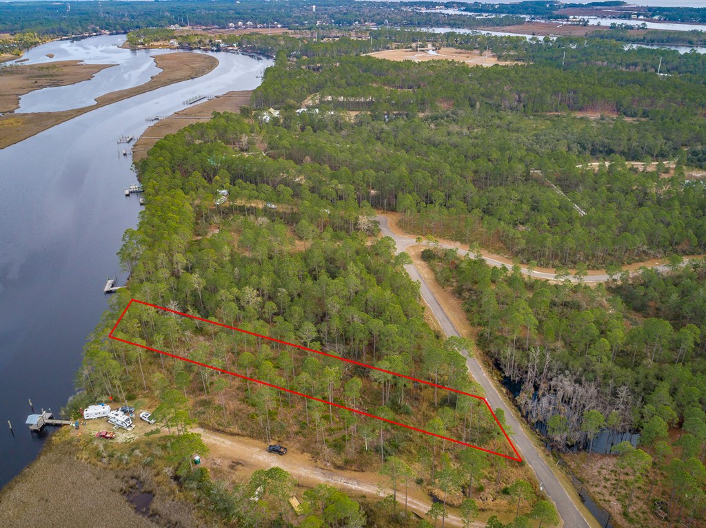 183 Kal Lane Carrabelle, FL 32322 - Photo 6 of 14