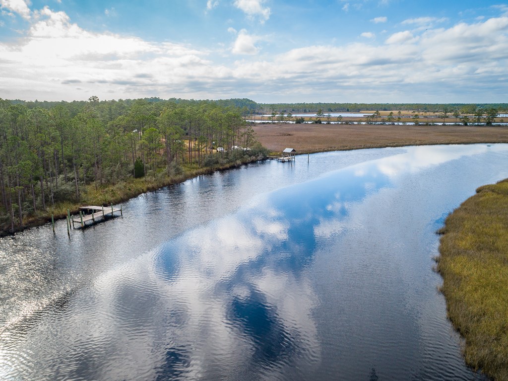 183 Kal Lane Carrabelle, FL 32322 - Photo 9 of 14