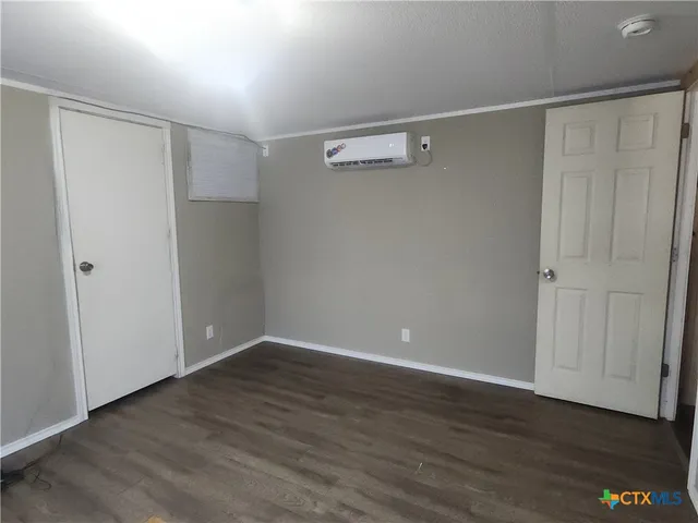 $135,000 | 103 Hickey Street, Yoakum, TX 77995