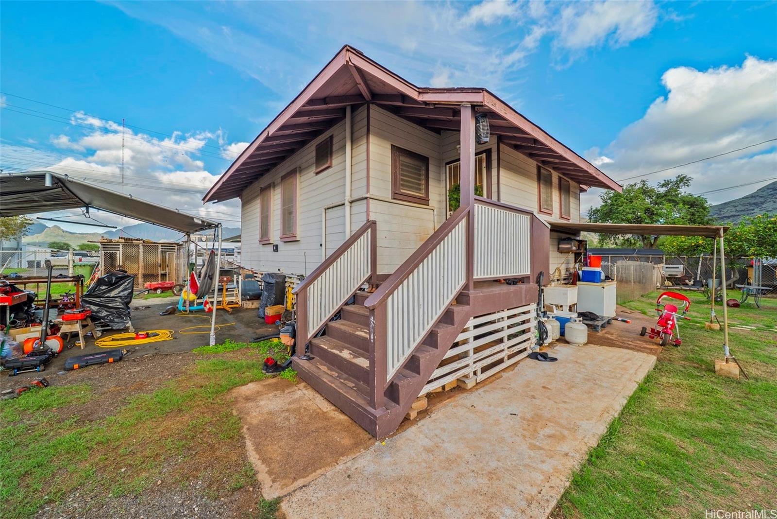 87-879 Apuupuu Road Waianae, HI 96792 - Photo 11 of 21 a view of outdoor space with seating and mountain view