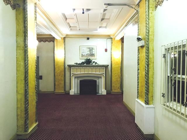 839 West Sheridan Road, Unit 417 Chicago, IL 60613 - Photo 2 of 7