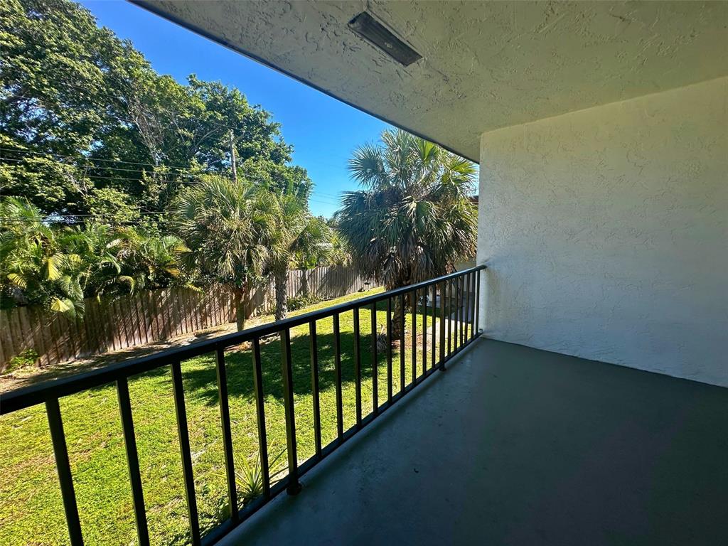 928 South Federal Highway, Unit 20 Lake Worth Beach, FL 33460 - Photo 11 of 12