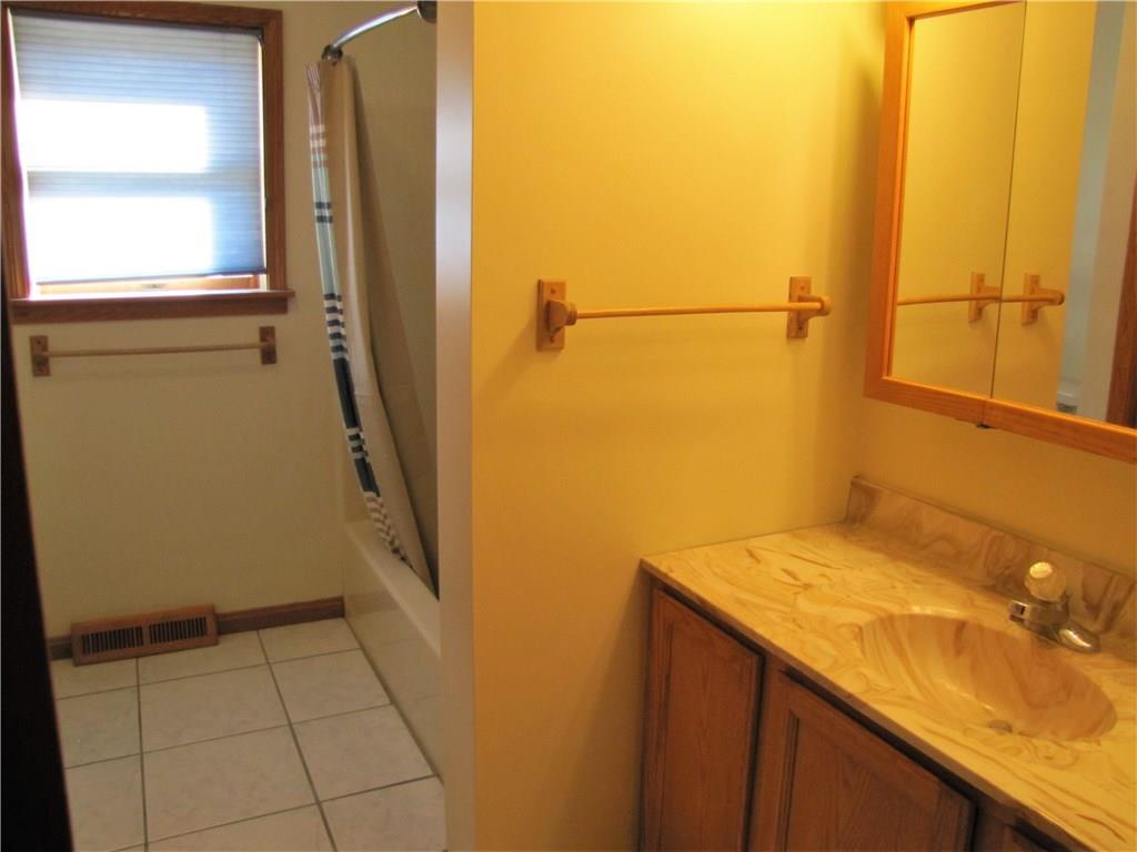 575 North Branch Road McDonald, PA 15057 - Photo 19 of 25 Upper level hall full bath