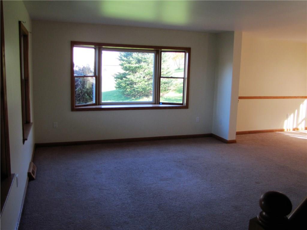 575 North Branch Road McDonald, PA 15057 - Photo 3 of 25 Living Room