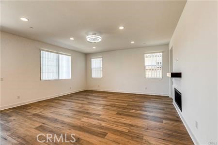 434 Harding Road Corona, CA 92879 - Photo 29 of 44 a view of an empty room and window