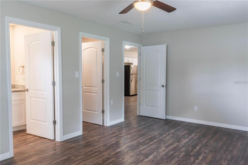 3005 South Kings Avenue Brandon, FL 33511 - Photo 18 of 33