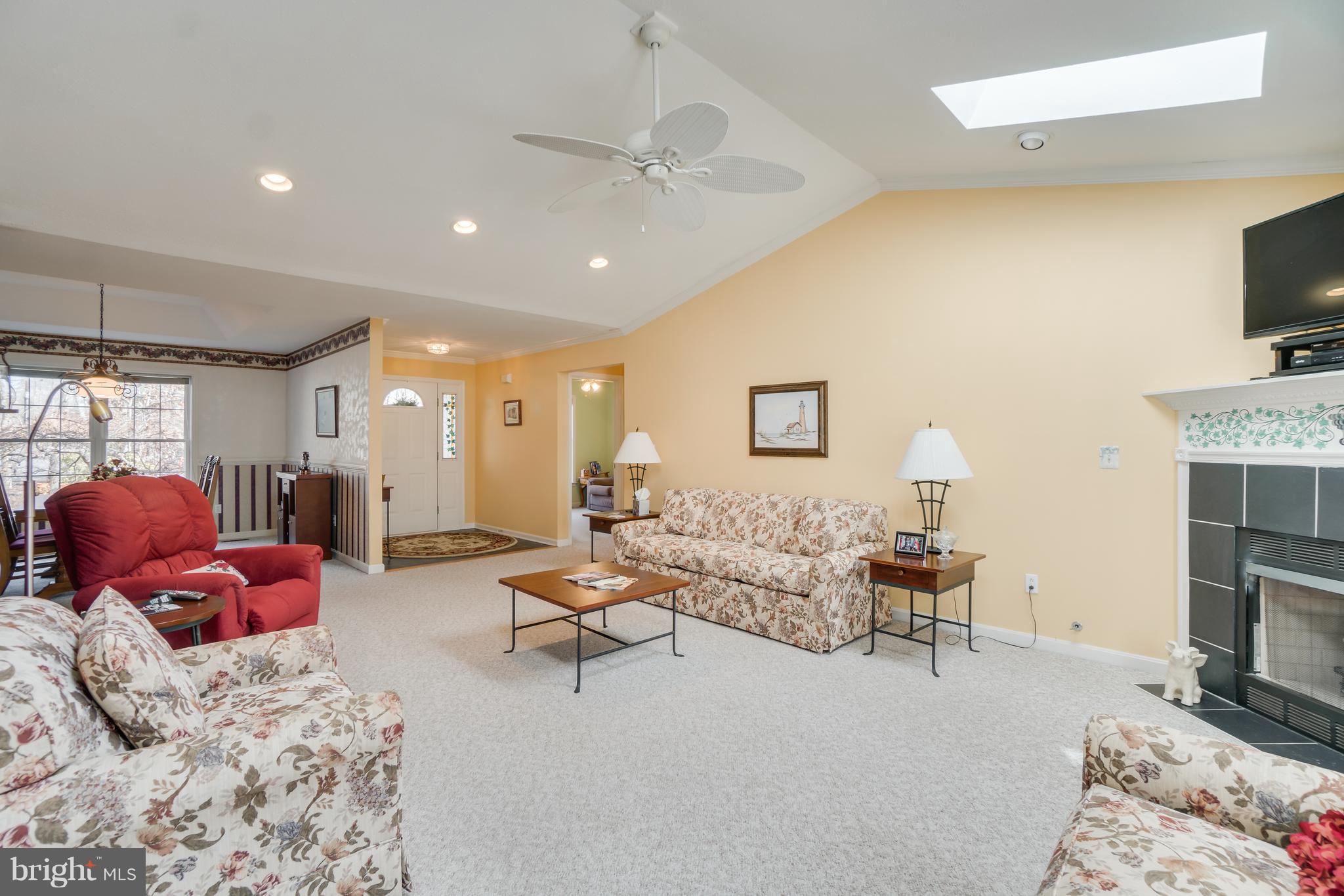 234 Birdie Road Locust Grove, VA 22508 - Photo 8 of 56 Living Room