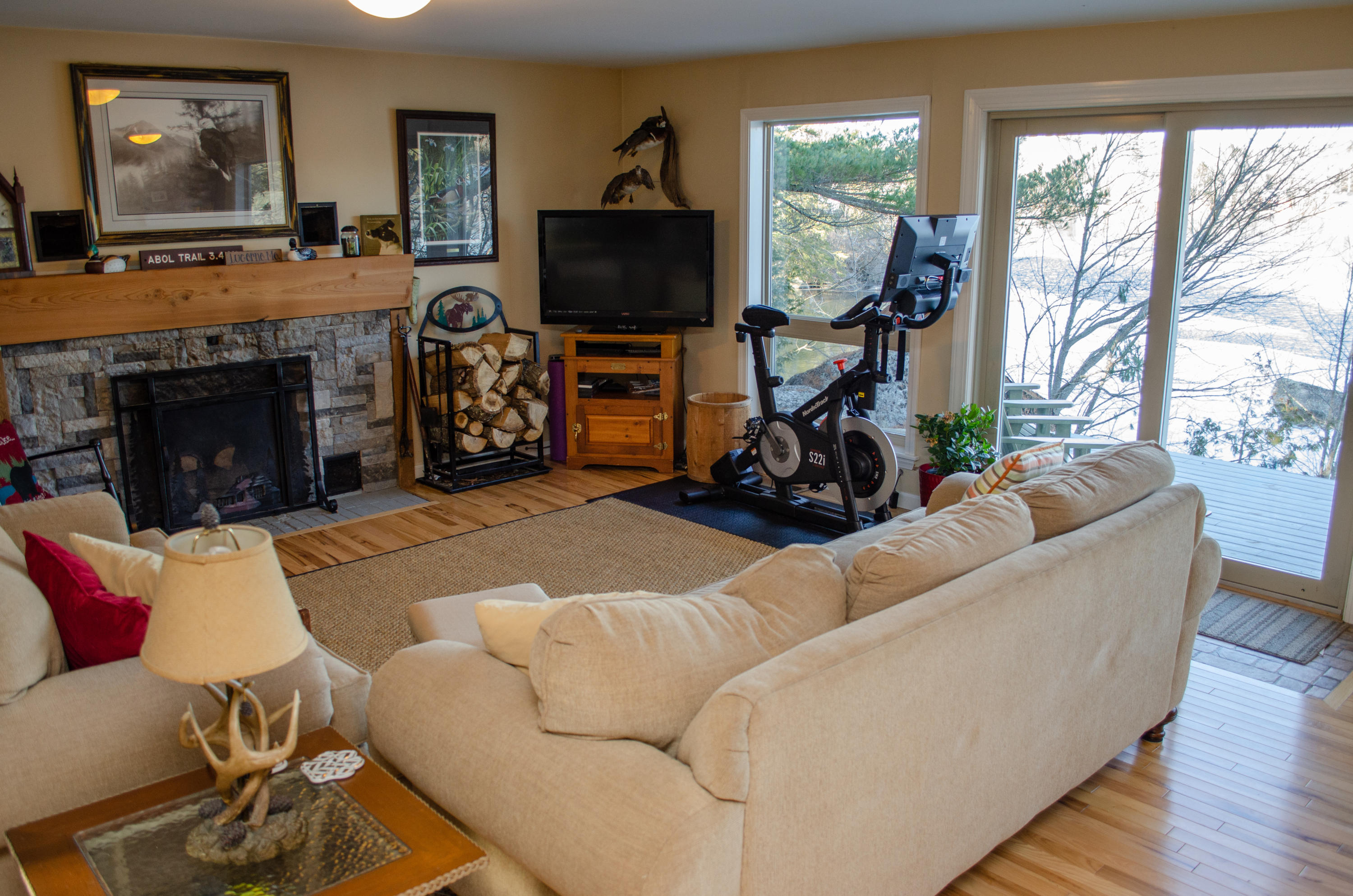 10 Whitlow Way Dedham, ME 04429 - Photo 4 of 24 Living Room
