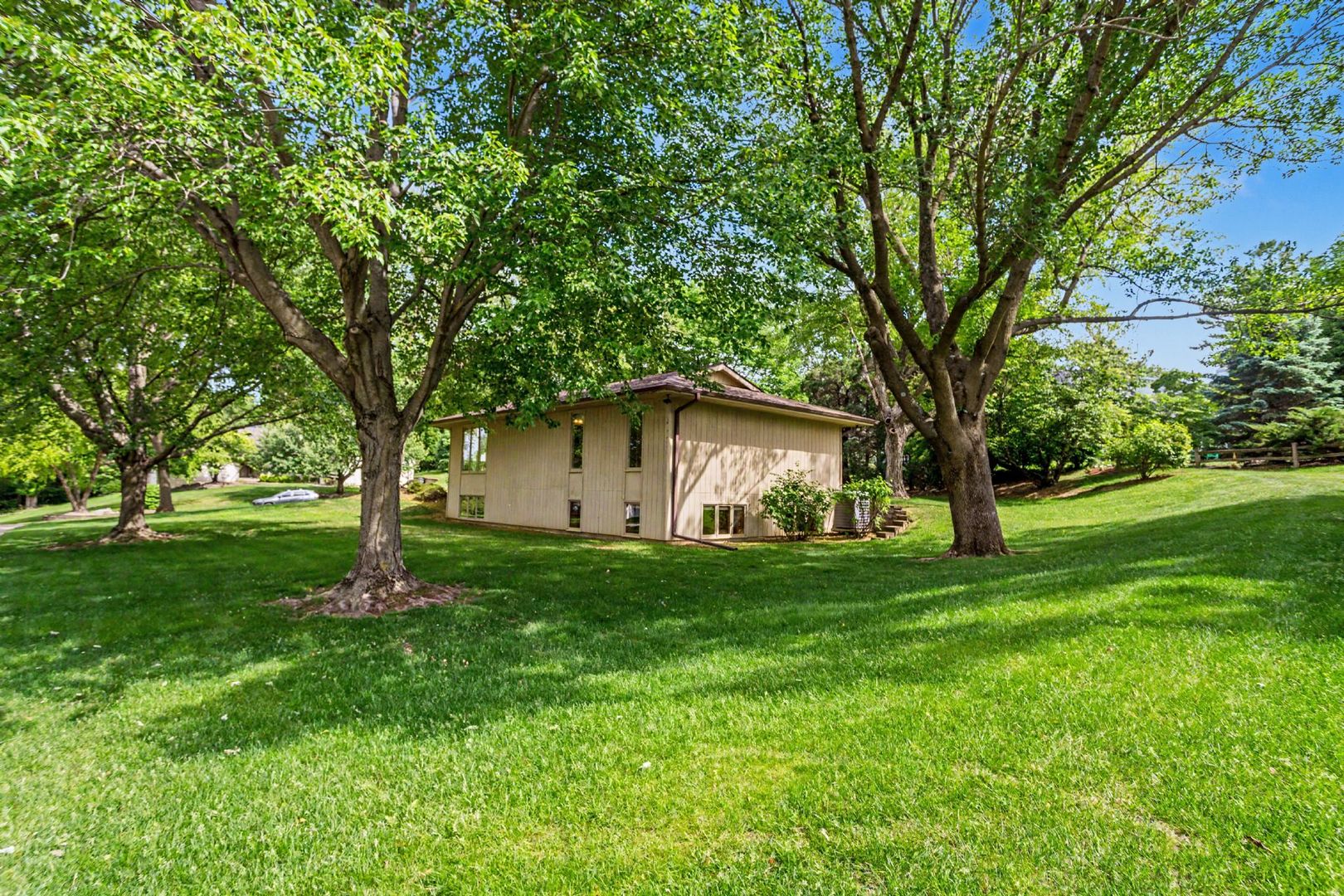 3290 Rambling Road Bettendorf, IA 52722 - Photo 9 of 9