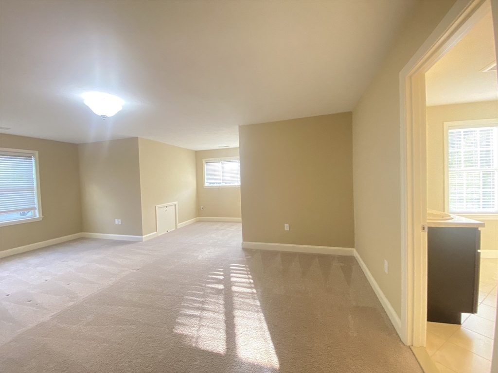 90 Cook Lane Marlborough, MA 01752 - Photo 16 of 39