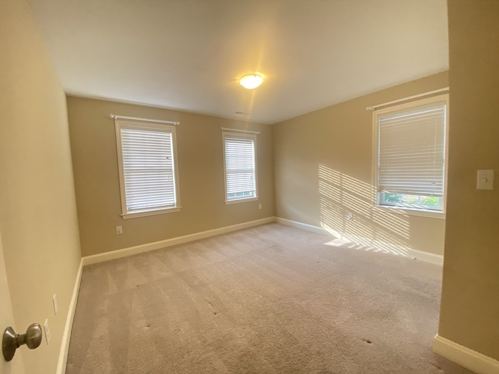 90 Cook Lane Marlborough, MA 01752 - Photo 27 of 39