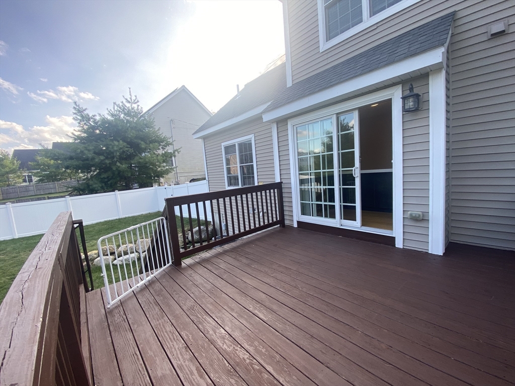 90 Cook Lane Marlborough, MA 01752 - Photo 34 of 39