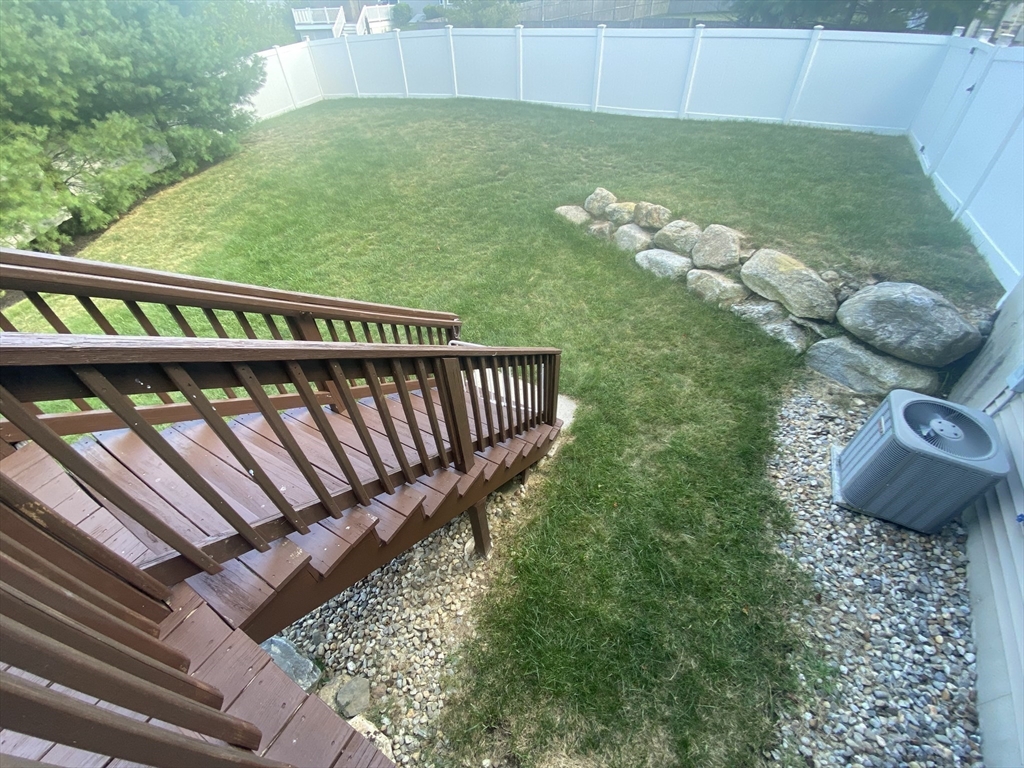 90 Cook Lane Marlborough, MA 01752 - Photo 35 of 39