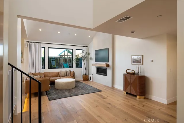 $5,500,000 | 2012 Port Chelsea Place, Newport Beach, CA 92660