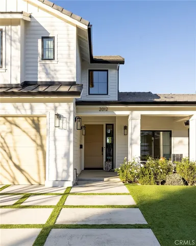 $5,500,000 | 2012 Port Chelsea Place, Newport Beach, CA 92660