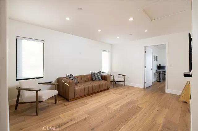 $5,500,000 | 2012 Port Chelsea Place, Newport Beach, CA 92660