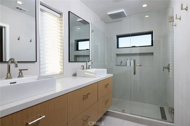 $5,500,000 | 2012 Port Chelsea Place, Newport Beach, CA 92660