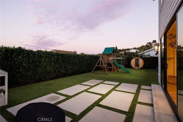 $5,500,000 | 2012 Port Chelsea Place, Newport Beach, CA 92660