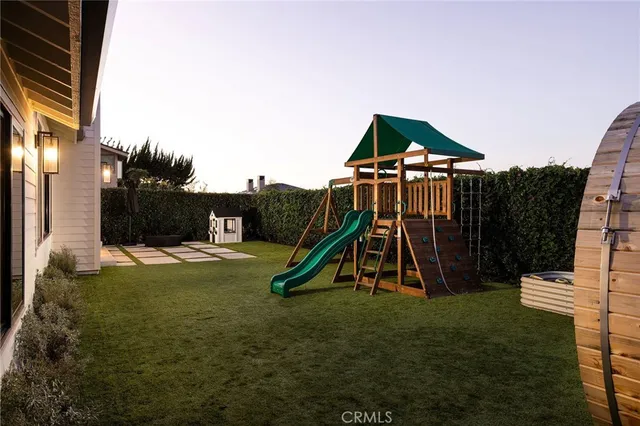 $5,500,000 | 2012 Port Chelsea Place, Newport Beach, CA 92660