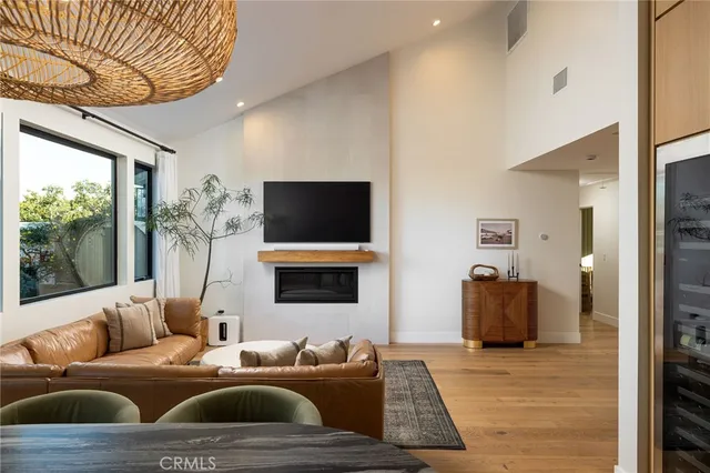 $5,500,000 | 2012 Port Chelsea Place, Newport Beach, CA 92660