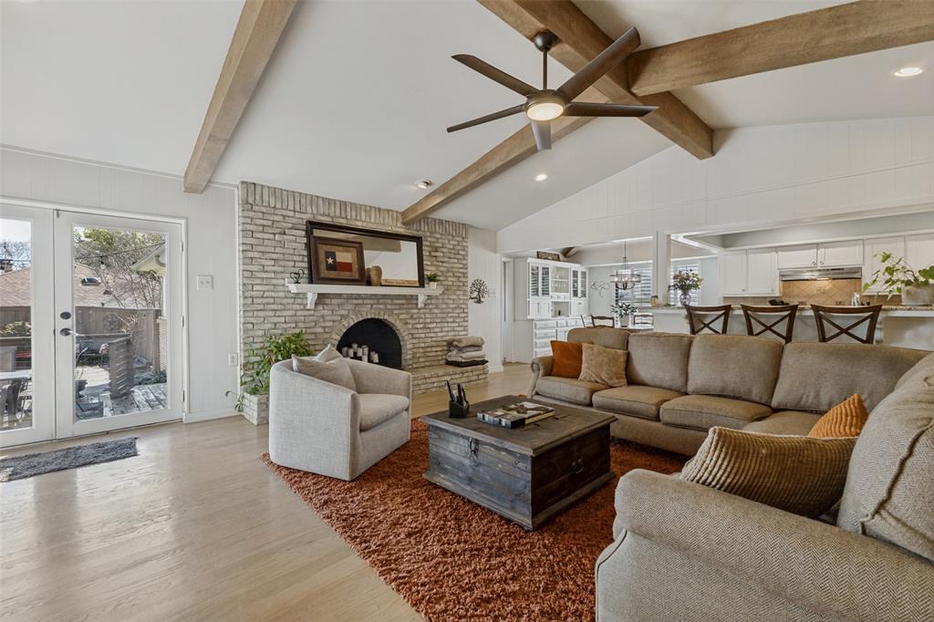 9512 Fallbrook Drive Dallas, TX 75243 - Photo 5 of 21