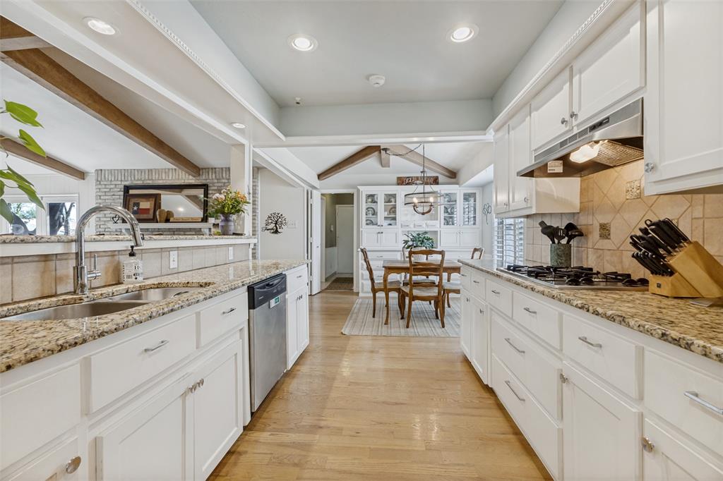 9512 Fallbrook Drive Dallas, TX 75243 - Photo 6 of 21