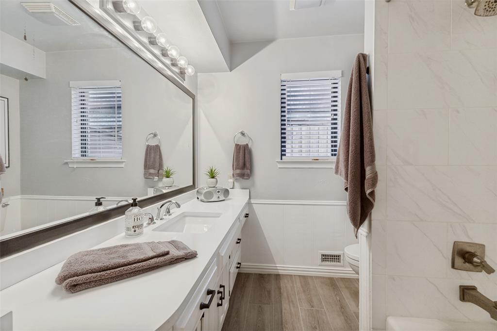 9512 Fallbrook Drive Dallas, TX 75243 - Photo 10 of 21