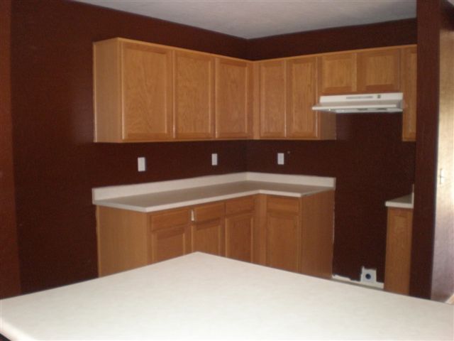 3147 West Fremont Rd. Phoenix, AZ 85041 - Photo 4 of 11 kitchen