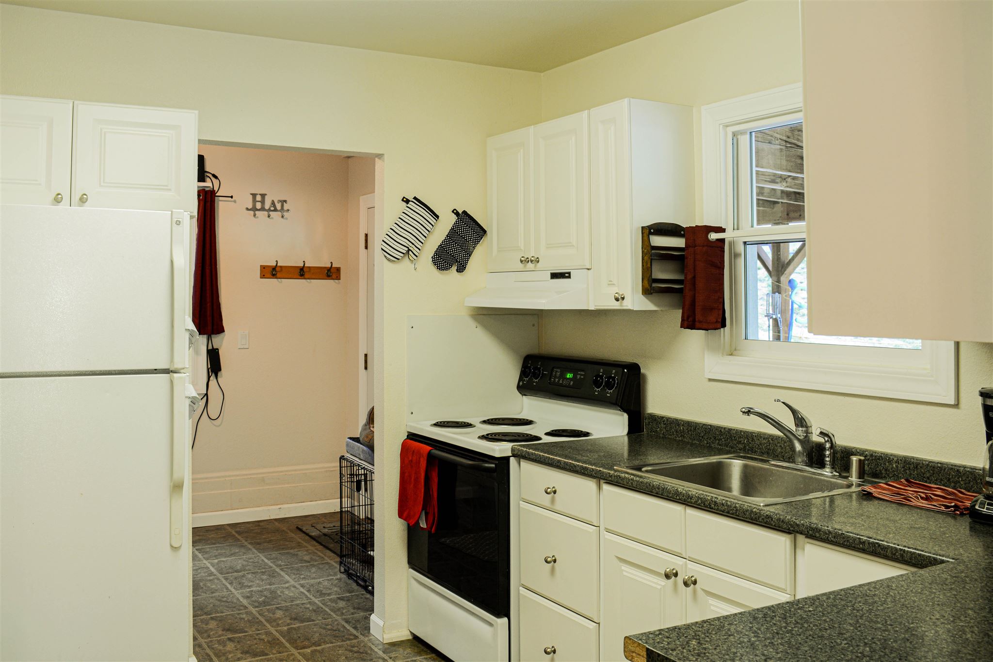 9003 State Rte 31 Ione, WA 99139 - Photo 5 of 38 Gallery Image 5