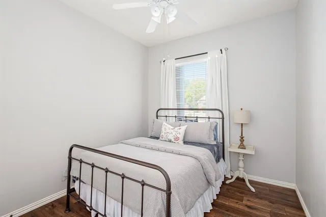 a view of a window in a room