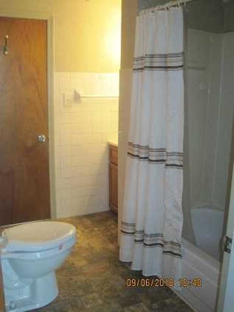 300 East High Street Pendleton, IN 46064 - Photo 14 of 15 Gallery Image 14