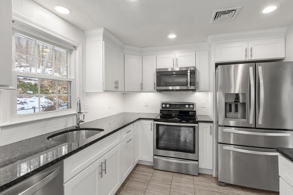 32 Jodie Road Framingham, MA 01702 - Photo 11 of 32 Gallery Image 11