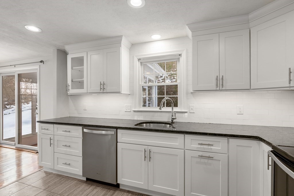 32 Jodie Road Framingham, MA 01702 - Photo 10 of 32 Gallery Image 10